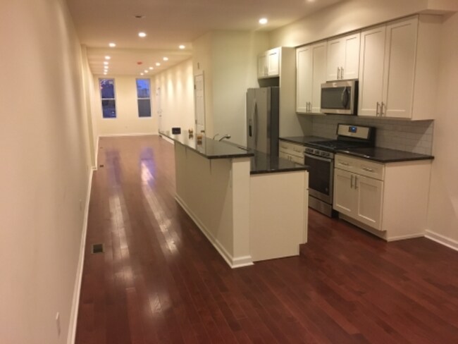 Foto del edificio - 2408 E York St