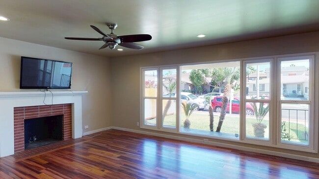 Building Photo - 5705 Mary Ln Dr