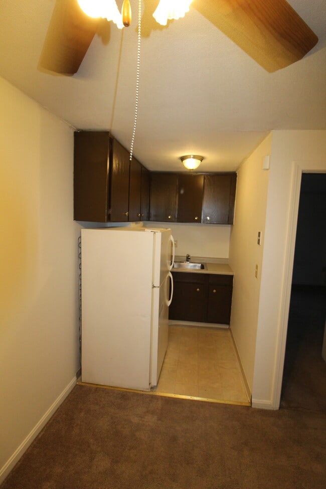 35 Deerfield Ct Unit M, East Hartford, CT 06108 Apartments in East
