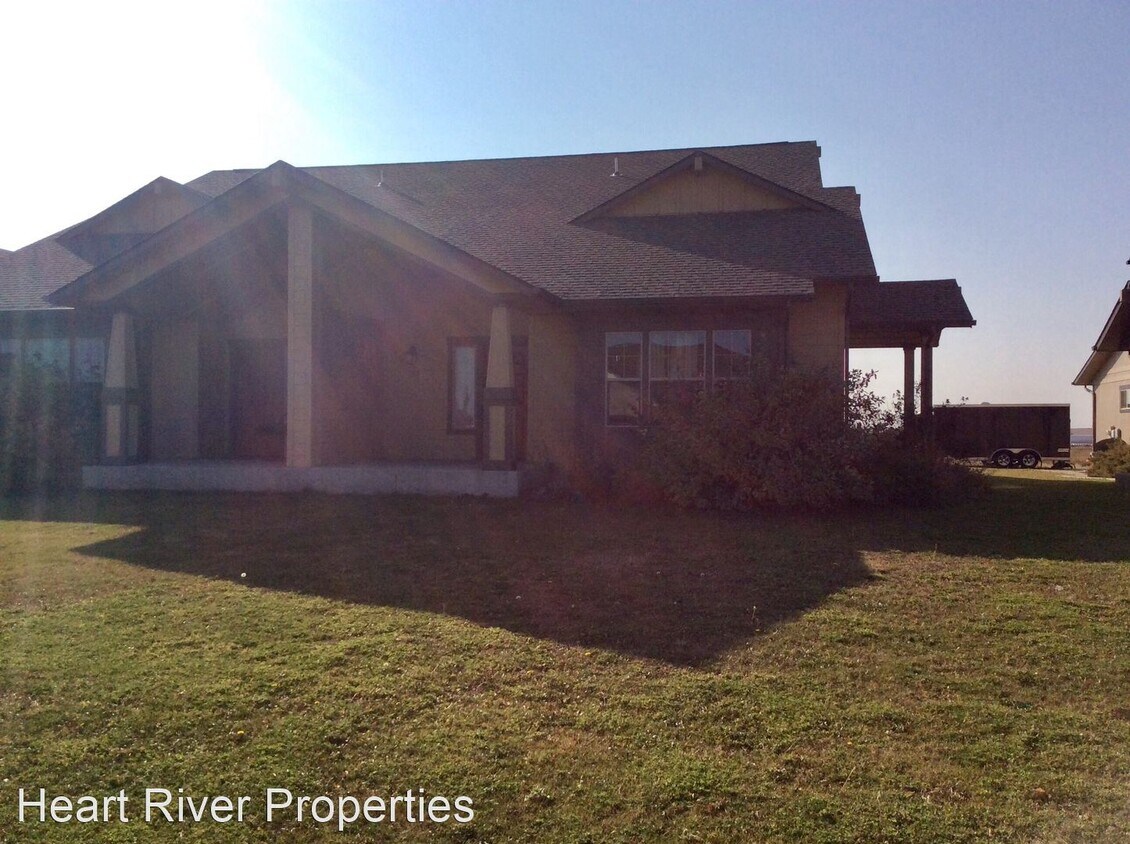 112 Central Ave, South Heart, ND 58655 House Rental in South Heart