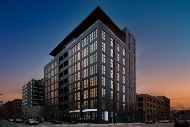 Building Photo - 900 W Washington Blvd