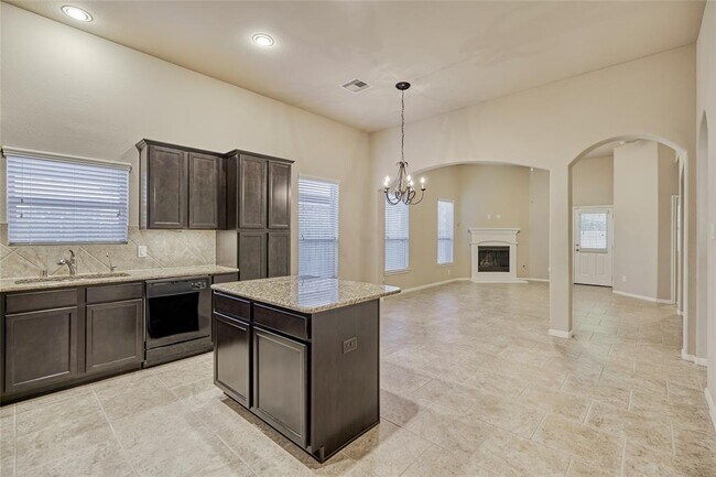 Building Photo - 8934 Alcina Dr