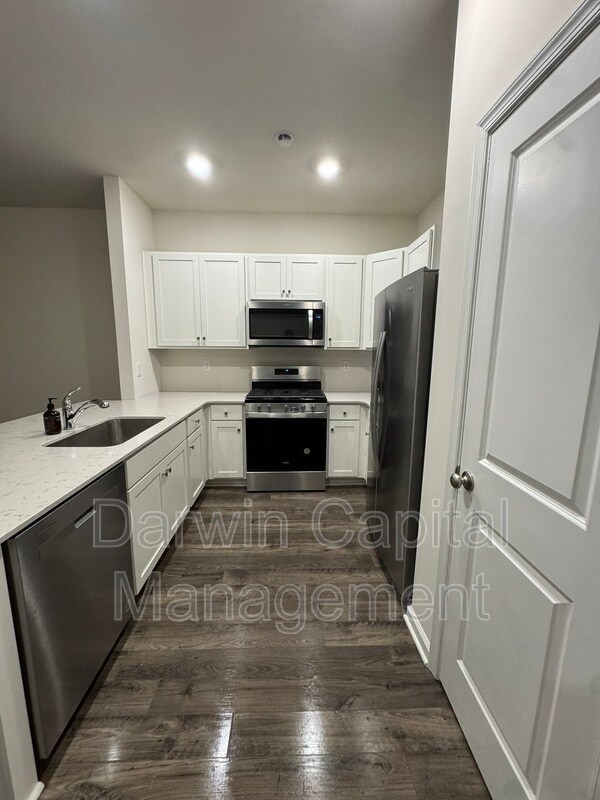 Building Photo - 312 Mazzeo Dr