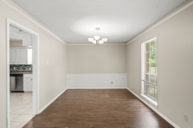 Building Photo - 1123 Marne Ln