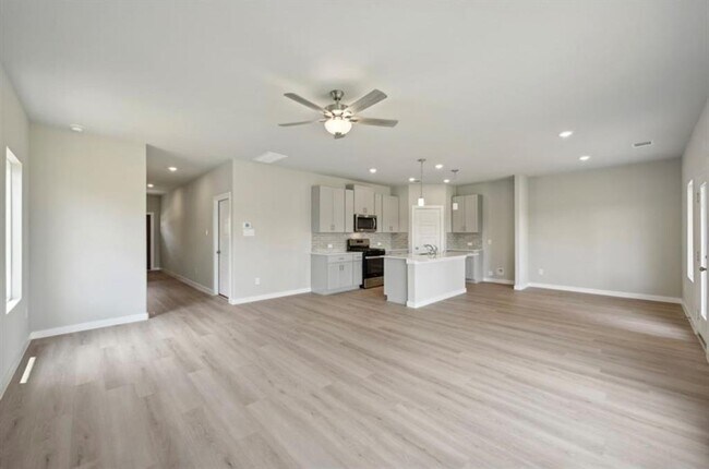 Building Photo - 15529 Olive Ter Trl