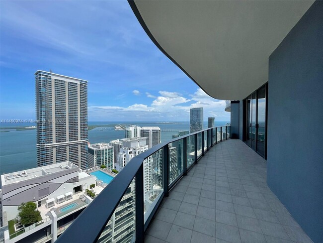 Building Photo - 1000 Brickell Plaza