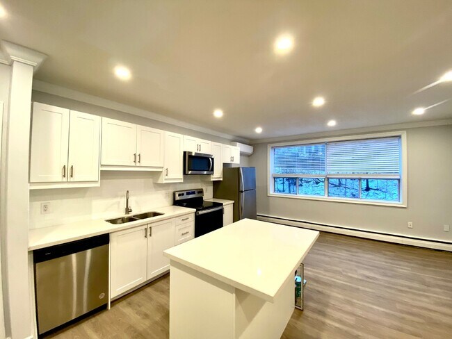 Building Photo - 112 St Joseph's Dr