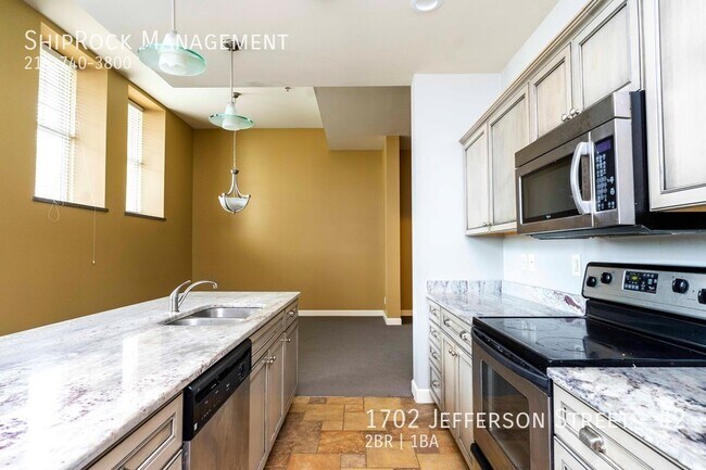 Foto del edificio - 1702 Jefferson St