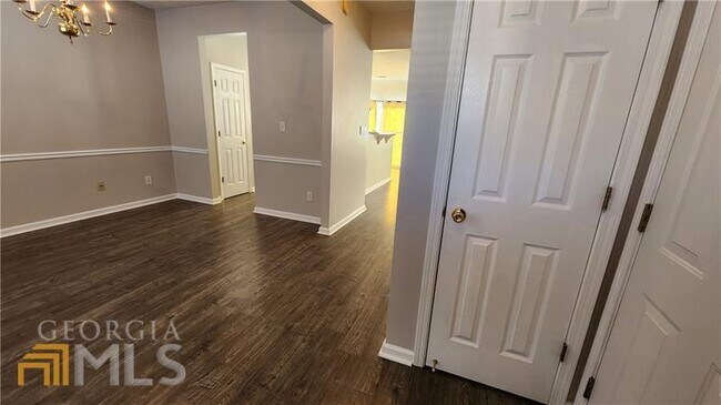 Foto del edificio - 3708 Verde Glen Ln