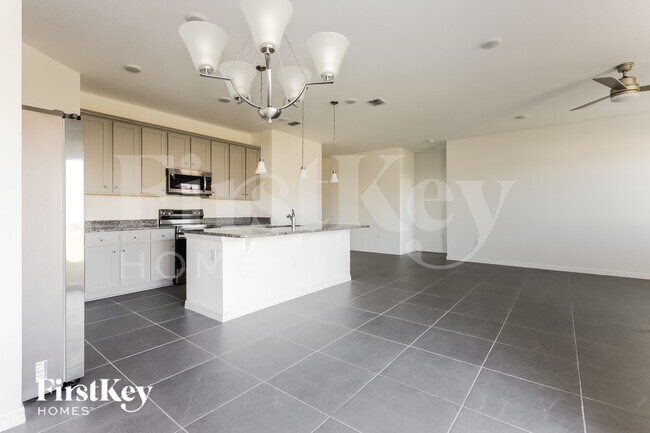 Foto del edificio - 514 Crown Rose Dr