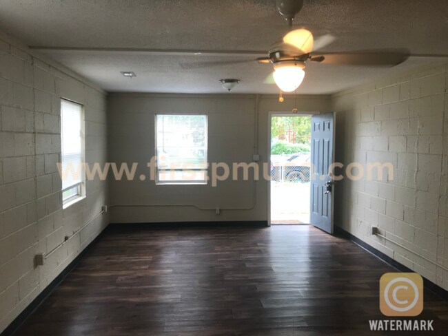 Building Photo - 1529 Mountain View Ct