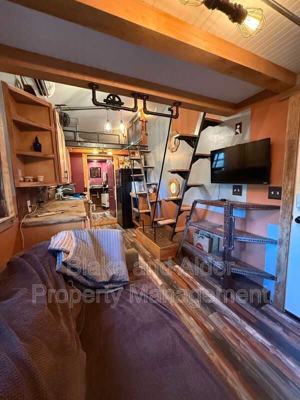 Foto del edificio - 6519 NW St Helens Rd