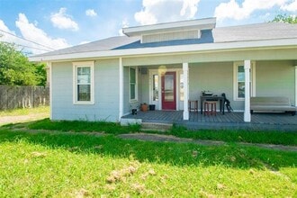 Building Photo - 1017 Collier St