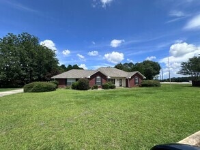 Building Photo - 100 Britt Dr