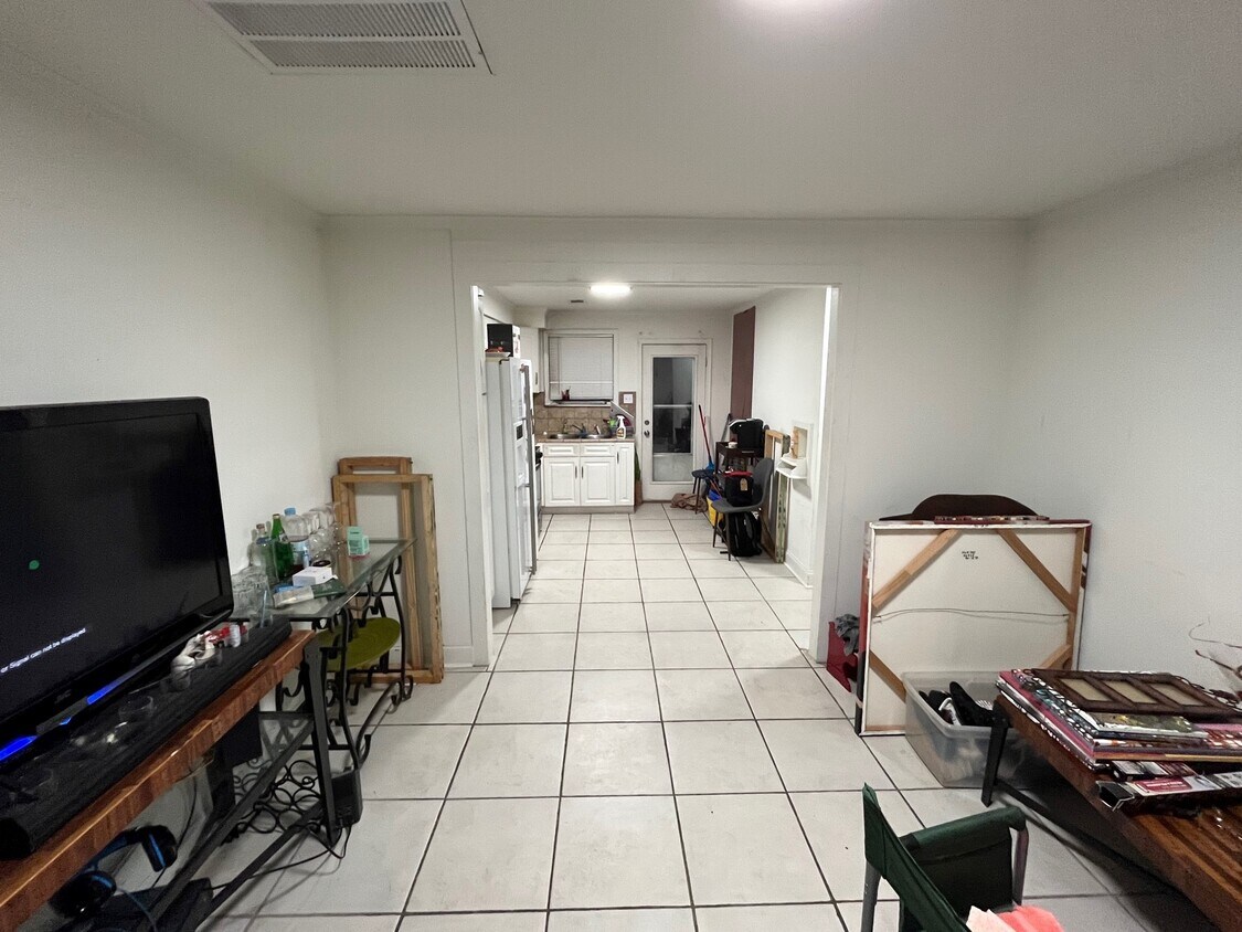Primary Photo - 3205 Cypress St