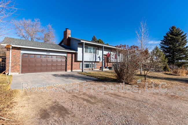 Foto del edificio - 1308 Green Acres Ct