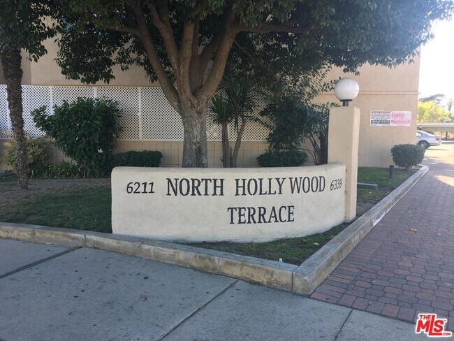 Foto del edificio - 6227 Morse Ave