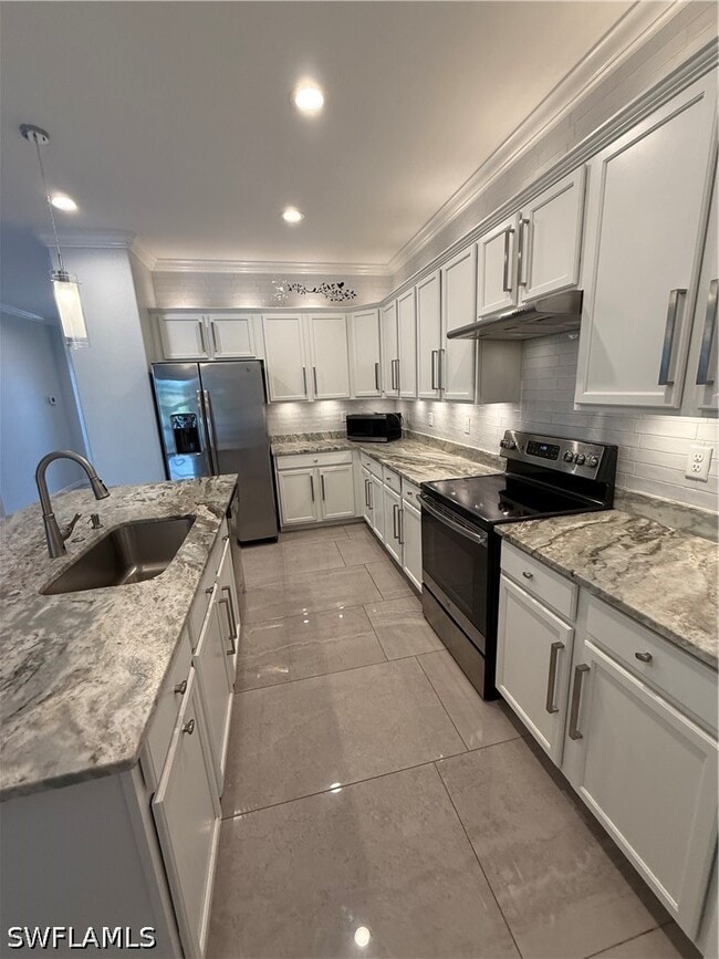 Building Photo - 9317 Woodhurst Dr