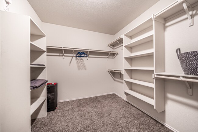 Foto del edificio - 3707 Brunswick Dr