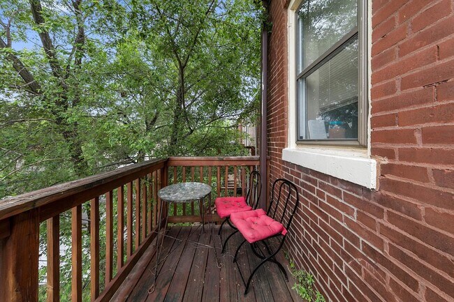 Private deck! - 4206 Castleman Ave