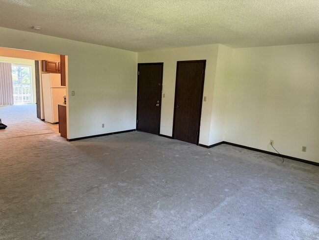 Building Photo - 524 Breezy Point Dr