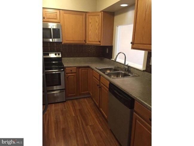 Foto del edificio - 1205 Crosshill Ct