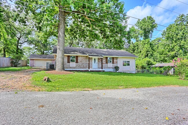 Building Photo - 704 Natchez River Cir