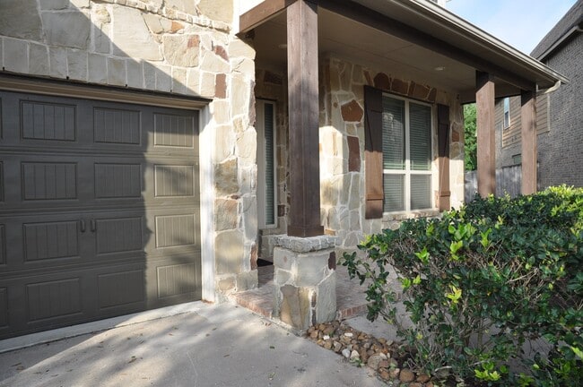 Foto del edificio - 27619 Lodgemist Ct