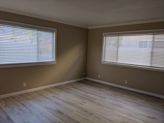 LIVING ROOM - 2116 Curtner Ave