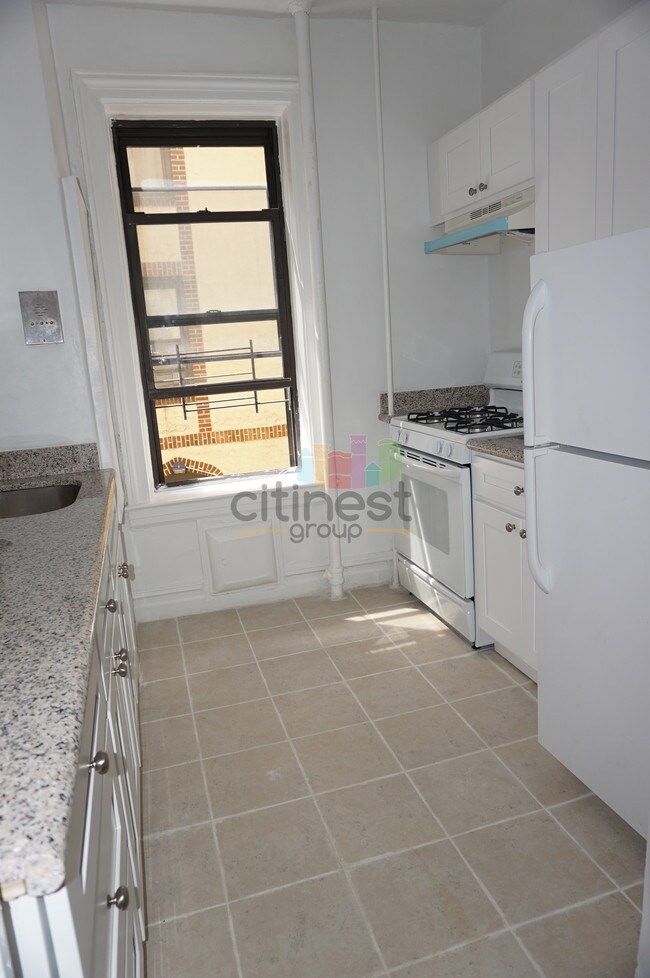 Foto del edificio - 537-547 Ovington Ave