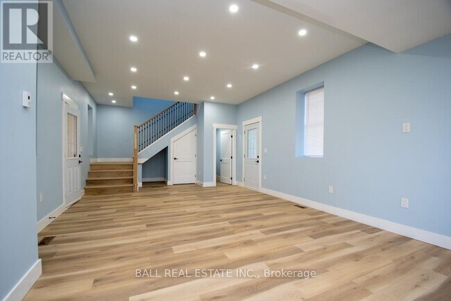 Photo du bâtiment - 3502 HIGHWAY 7