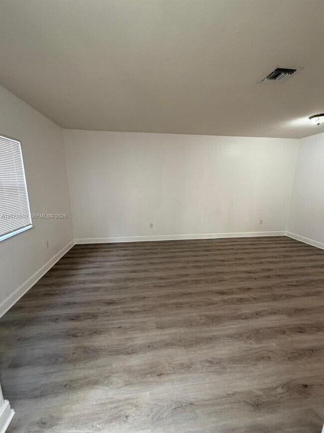 Foto del edificio - 8366 SW 29th St