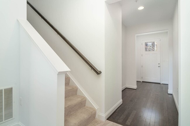 Foto del edificio - 3275 Katie Wy