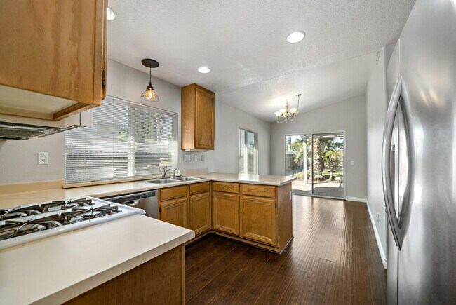 Foto del edificio - 26678 Silver Oaks Dr