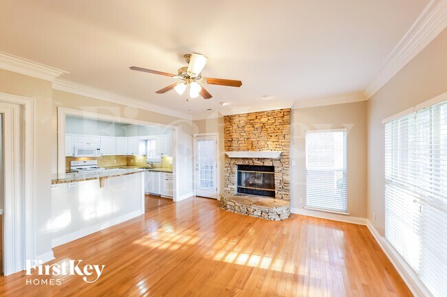 Foto del edificio - 125 Charleston Way