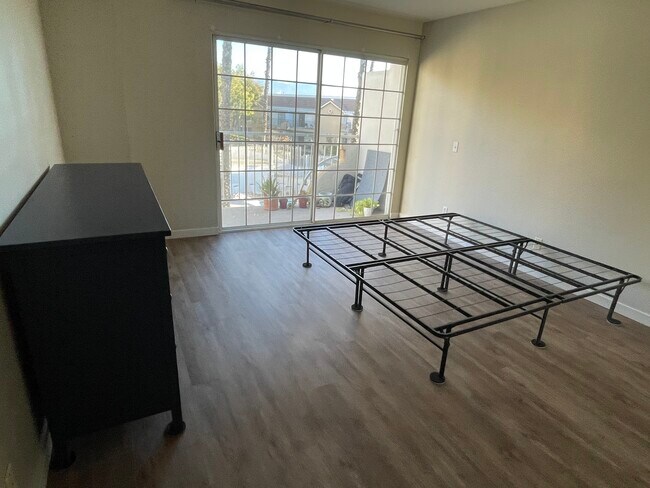Master Bedroom with Balcony. - 4750 Templeton St