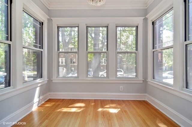 Sun Room - 4858 N Talman Ave