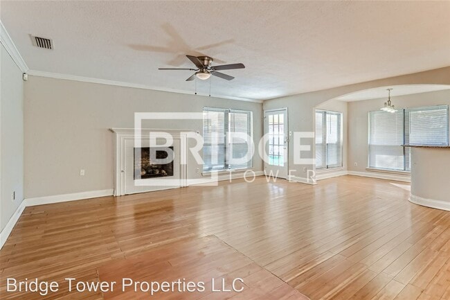 Building Photo - 4 br, 3 bath House - 303 Trailridge Drive