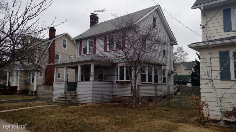 Primary Photo - 4 br, 1.5 bath House - 743 Livingston Rd