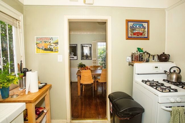 Kitchen - 5968 San Vicente Blvd