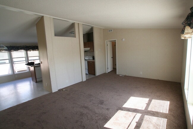 Foto del edificio - 2747 Olivine St