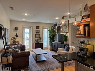Building Photo - 660 Morton Pl NE