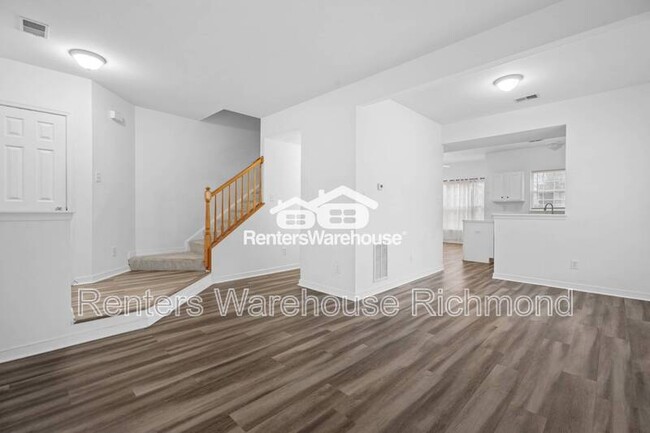 Building Photo - 8000 Cottesmore Ct