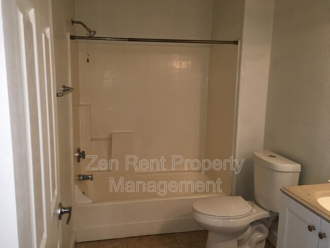 Foto del edificio - 3434 E Baseline Rd