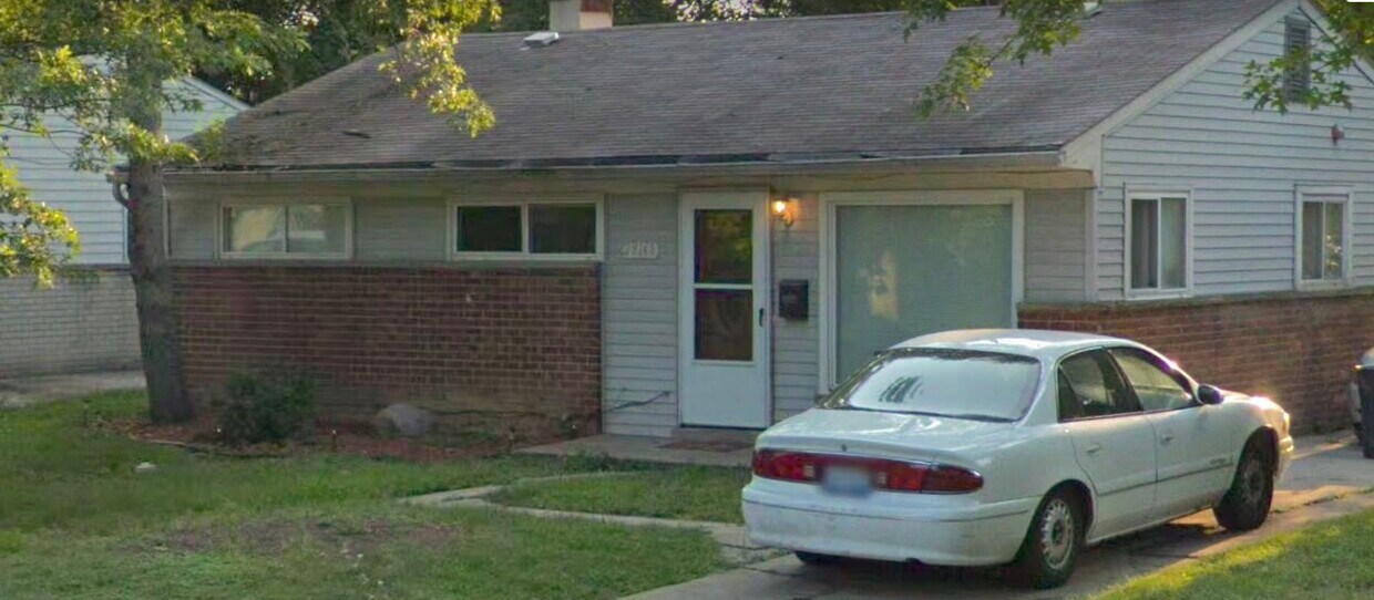 Primary Photo - 28148 Fairfax St