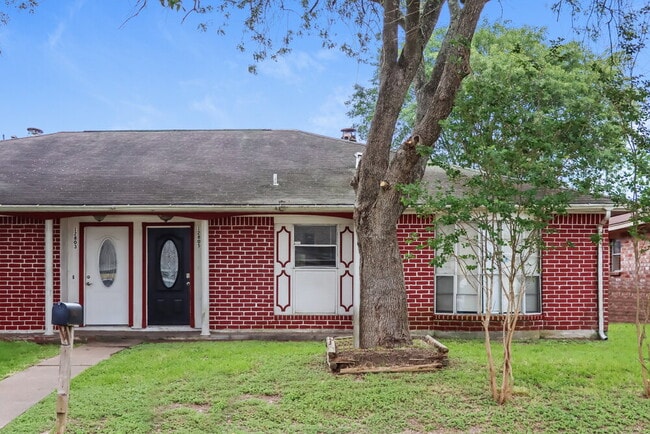Building Photo - 12805 Bexley Dr