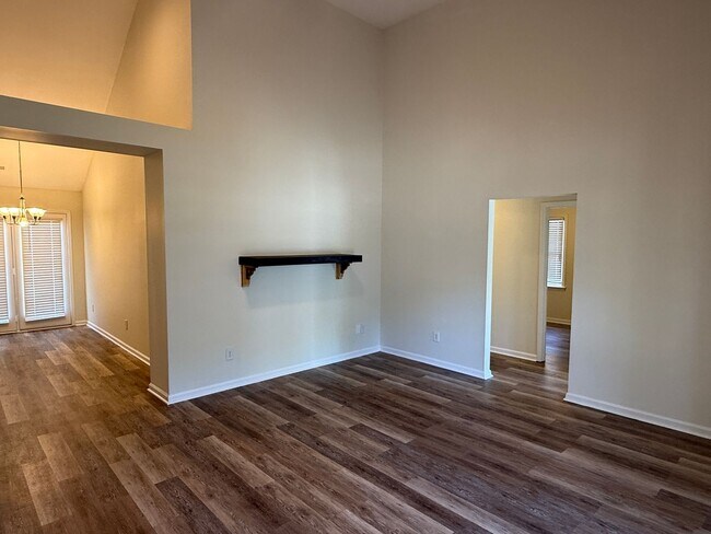 Foto del edificio - 3660 Lake Spring Ave NW