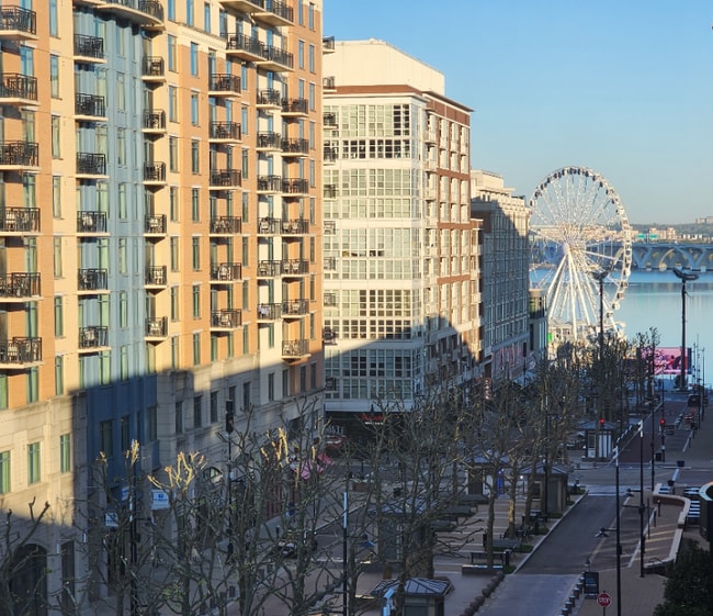 Foto del edificio - 145 Riverhaven Dr