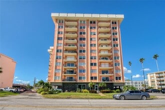 Building Photo - 1120 N Shore Dr NE