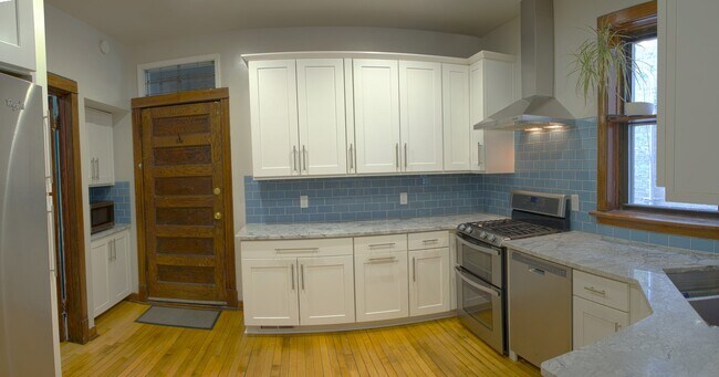 Foto del edificio - 3337 W Evergreen Ave